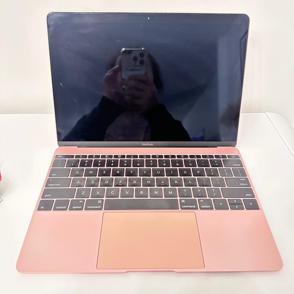 Apple MacBook in Rose with Accessories - Picture 2 of 16